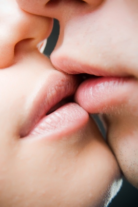 Erge, ernstige plakboek dood Tongzoenen - 5 Voordelen van Tongzoenen (French Kissing)